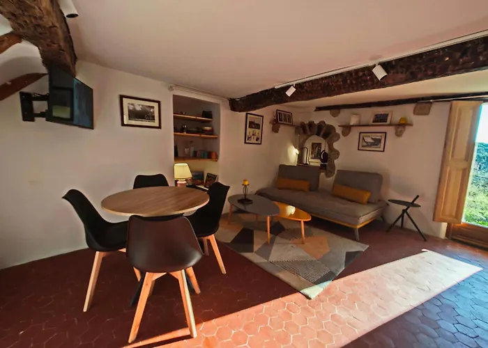 Le Portail D'Airain